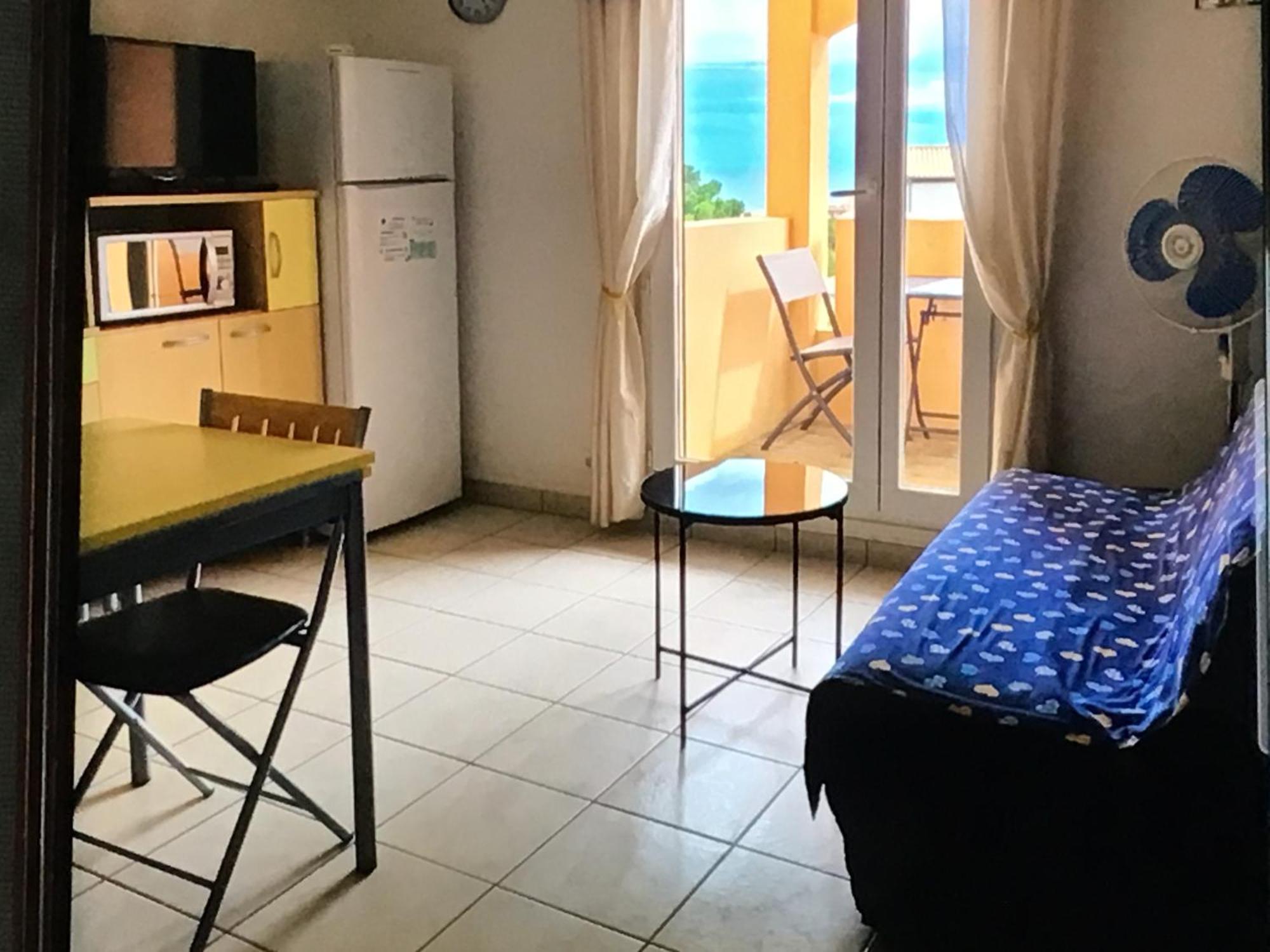 Appart De Vacances Saint-Pierre-la-Mer  エクステリア 写真